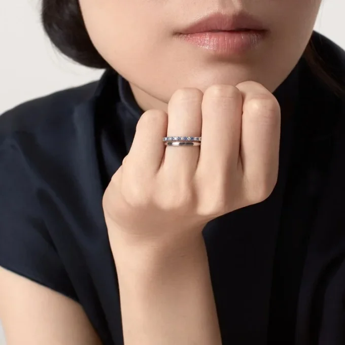Aliança de casamento Etincelle De Cartier – Platina, safiras, diamantes – Cartier