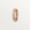 Aliança de casamento fina Maillon Panthere, 2 meias fileiras com pavé de diamantes – Ouro rosa, diamantes – Cartier