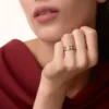 Aliança de casamento Vendome Louis Cartier, 4,8 mm de largura, com pavé