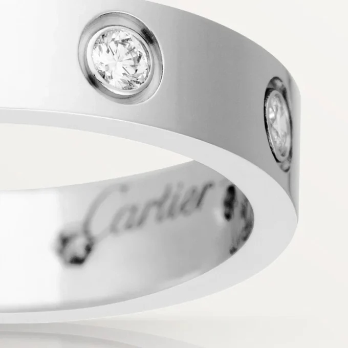 Aliança Love, 8 diamantes – Ouro branco, Diamantes – Cartier