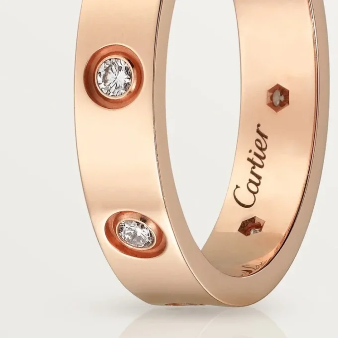 Aliança Love, 8 diamantes – Ouro rosa, diamantes – Cartier