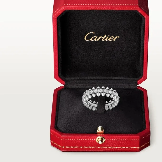 Anel Clash De Cartier, modelo pequeno, pavé