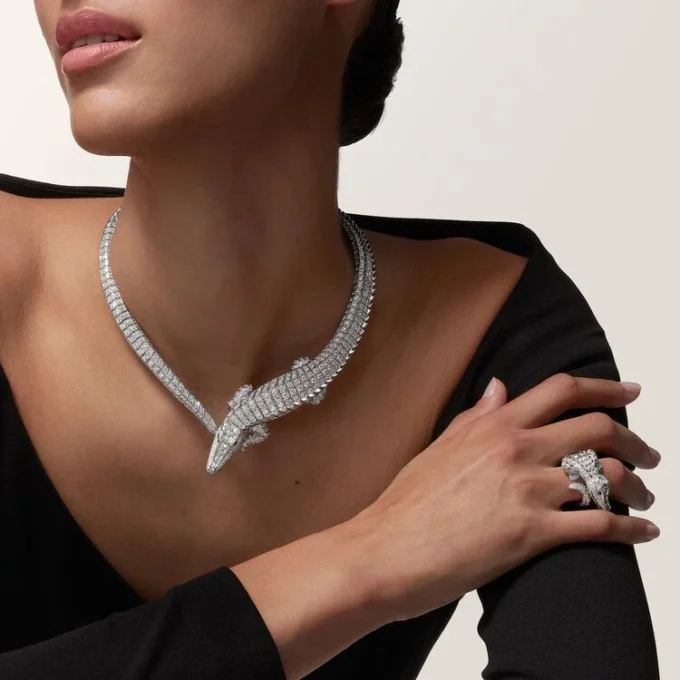Anel Faune Et Flore De Cartier, pavé