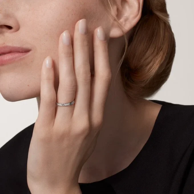 Anel Love, tamanho S – Ouro branco, diamantes – Cartier