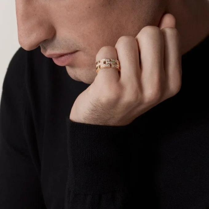 Anel Maillon Panthere, 3 fileiras com meia pavé de diamantes – Ouro rosa, diamantes – Cartier