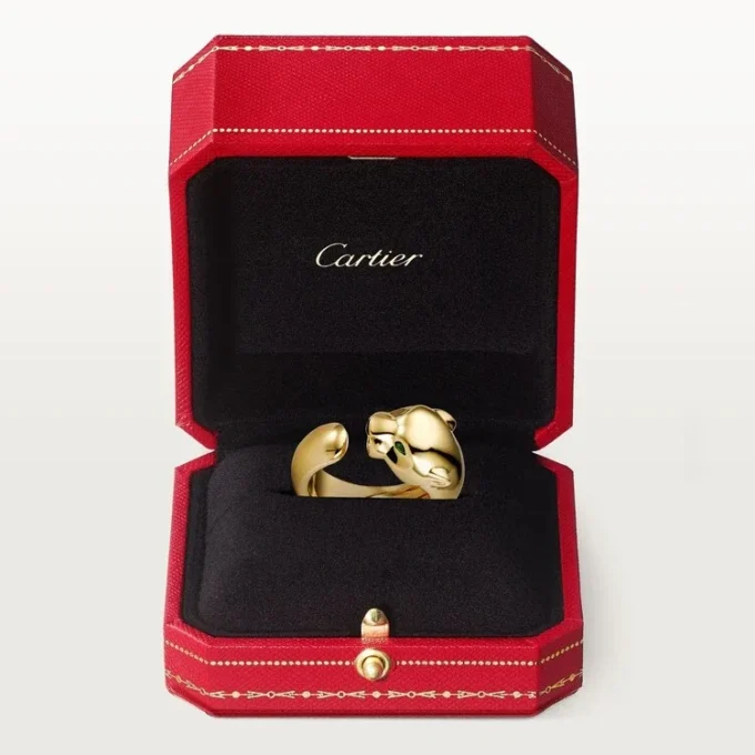 Anel Panthere De Cartier – Ouro amarelo, ônix, granada tsavorita – Cartier
