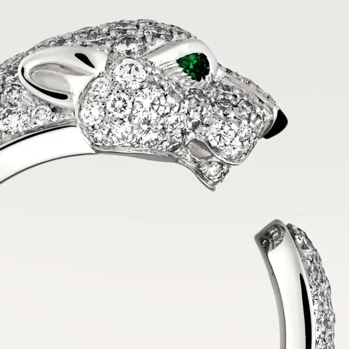 Anel Panthere De Cartier – Ouro Branco, Diamantes, Esmeraldas, Ônix – Cartier
