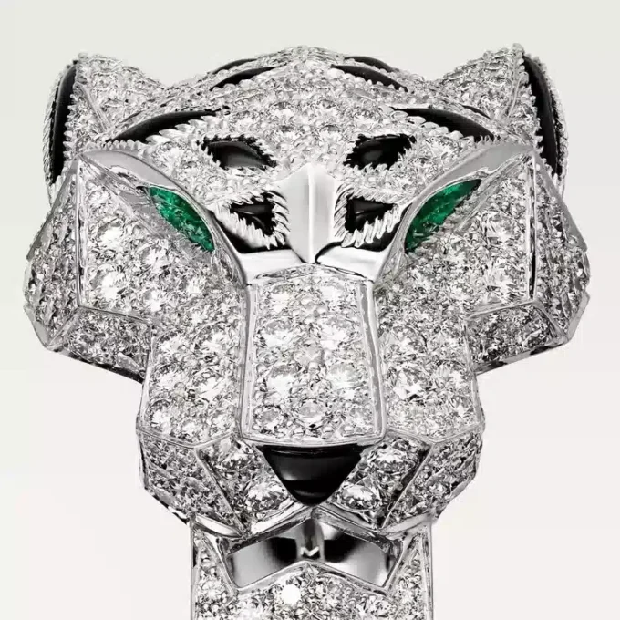 Anel Panthere De Cartier – Ouro Branco, Diamantes, Esmeraldas, Ônix – Cartier