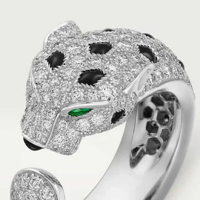 Anel Panthere De Cartier – Ouro Branco, Esmeraldas, Ônix, Diamantes – Cartier