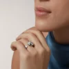 Anel Panthere De Cartier – Ouro Branco, Granadas Tsavoritas, Ônix – Cartier