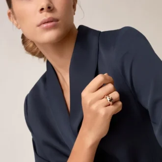 Anel Panthere De Cartier – Ouro rosa, granadas tsavoritas, ônix – Cartier