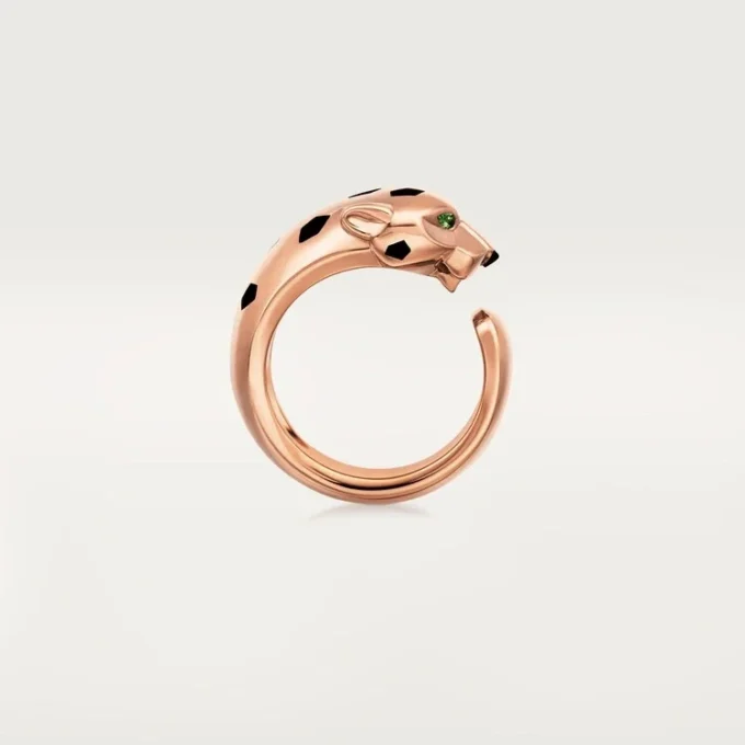 Anel Panthere De Cartier – Ouro rosa, granadas tsavoritas, ônix – Cartier