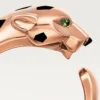 Anel Panthere De Cartier – Ouro rosa, granadas tsavoritas, ônix – Cartier