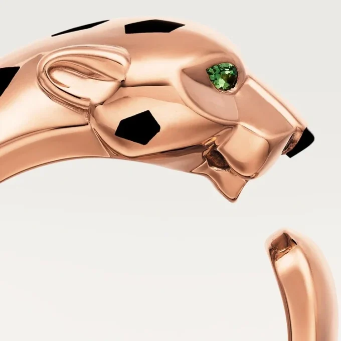 Anel Panthere De Cartier – Ouro rosa, granadas tsavoritas, ônix – Cartier