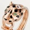 Anel Panthere De Cartier – Ouro rosa, granadas tsavoritas, ônix, laca preta, diamantes – Cartier