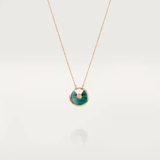 Colar Amulette De Cartier, modelo pequeno – Ouro rosa, malaquita, diamante – Cartier