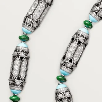 Colar de Alta Joalharia – Ouro Branco, Calcedônia, Skarn, Turquesa, Laca Preta, Diamantes – Cartier