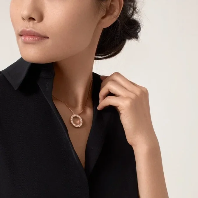 Colar Love – Ouro rosa, diamantes – Cartier