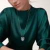 Colar Panthere De Cartier – Ouro Branco, Esmeraldas, Diamantes, Ônix – Cartier