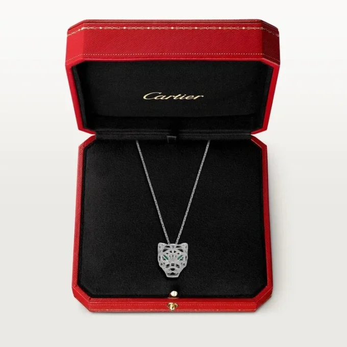 Colar Panthere De Cartier – Ouro Branco, Esmeraldas, Diamantes, Ônix – Cartier