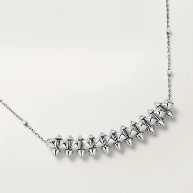Pingente Clash De Cartier, modelo médio