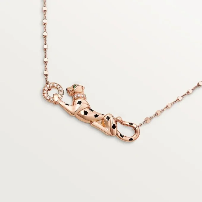 Colar Panthere De Cartier – Ouro rosa, granadas tsavoritas, diamantes – Cartier
