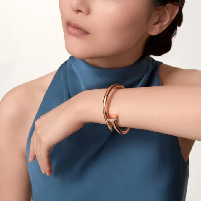 Pulseira Juste Un Clou, modelo grande, diamantes
