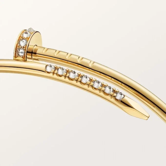 Pulseira Juste Un Clou, modelo pequeno, diamantes com cravação invertida