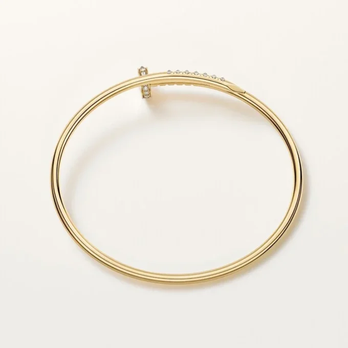 Pulseira Juste Un Clou, modelo pequeno, diamantes com cravação invertida