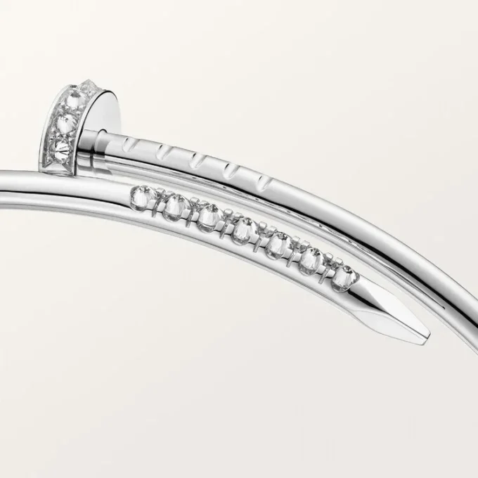 Pulseira Juste Un Clou, modelo pequeno, diamantes com cravação invertida