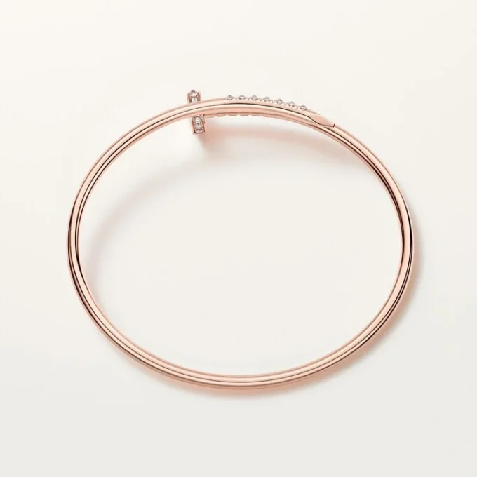 Pulseira Juste Un Clou, modelo pequeno, diamantes com cravação invertida