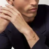 Pulseira Love, em corrente, pavé