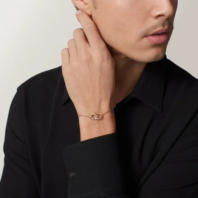 Pulseira Love, em corrente, pavé