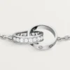 Pulseira Love, em corrente, semi-pavimentada
