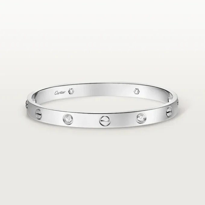 Pulseira Love, Modelo Clássico, 4 Diamantes