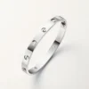 Pulseira Love, Modelo Clássico, 4 Diamantes