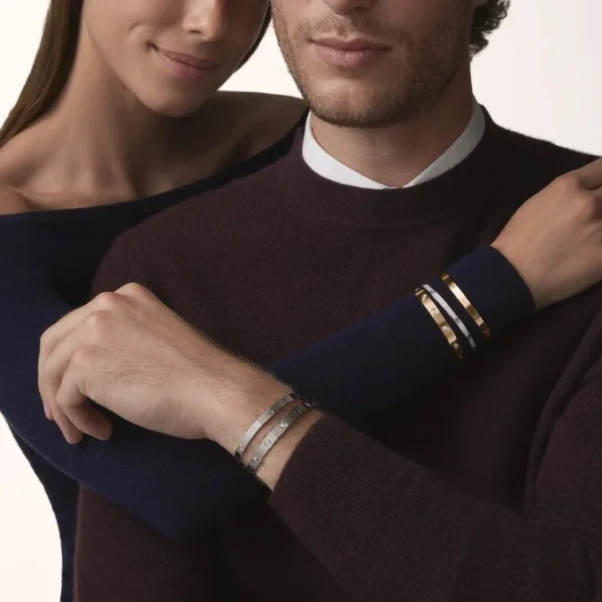 Pulseira Love, modelo médio