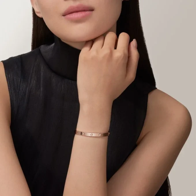 Pulseira Love, modelo médio, 4 diamantes
