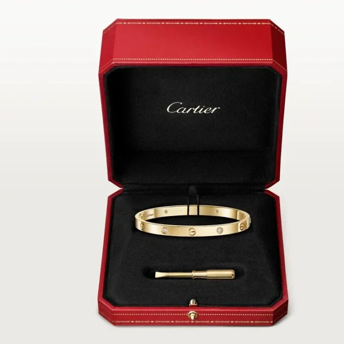 Pulseira Love, modelo médio, 4 diamantes