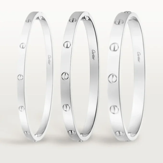 Pulseira Love, modelo médio