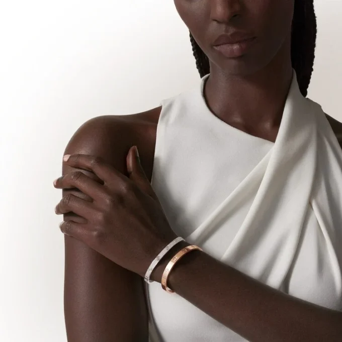 Pulseira Love, modelo médio, pavé