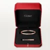 Pulseira Love, modelo pequeno, 10 diamantes