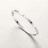 Pulseira Love, modelo pequeno, 10 diamantes