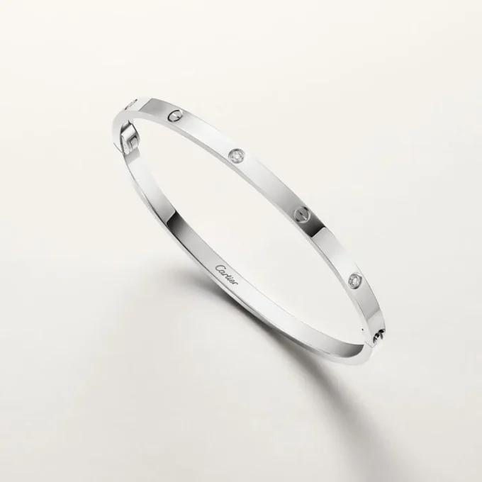 Pulseira Love, modelo pequeno, 6 diamantes