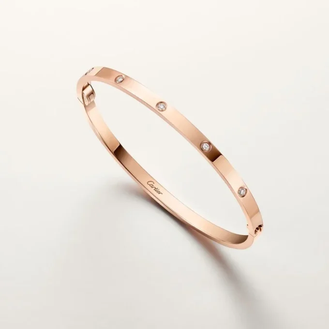 Pulseira Love, modelo pequeno, 6 diamantes