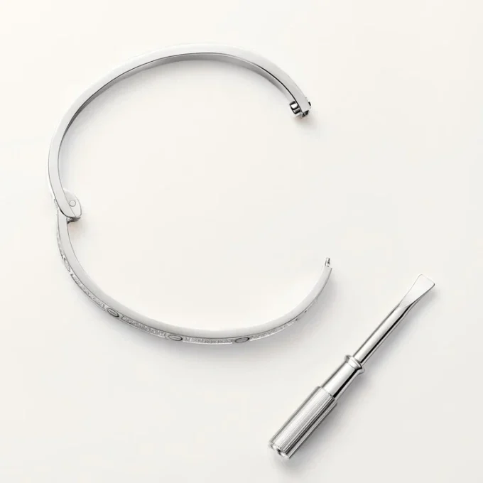 Pulseira Love, modelo pequeno, pavé