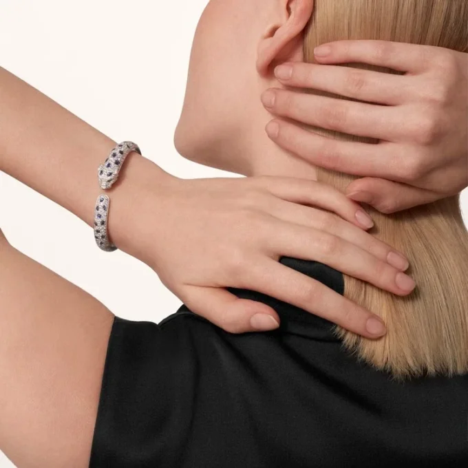 Pulseira Panthere De Cartier, modelo médio, pavé