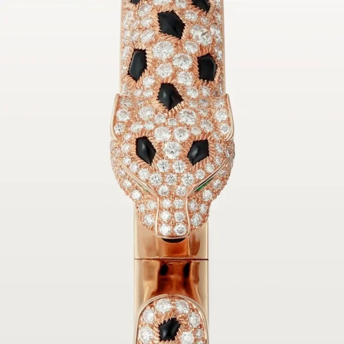 Pulseira Panthere De Cartier, modelo médio, semi-pavé