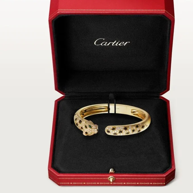 Pulseira Panthere De Cartier, modelo médio, semi-pavé